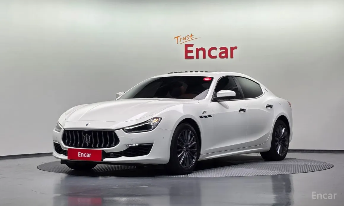 Фото 1 - Maserati Ghibli