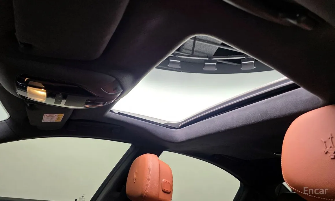 Фото 18 - Maserati Ghibli