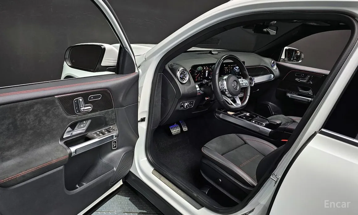 Фото 15 - Mercedes-Benz GLB-Class