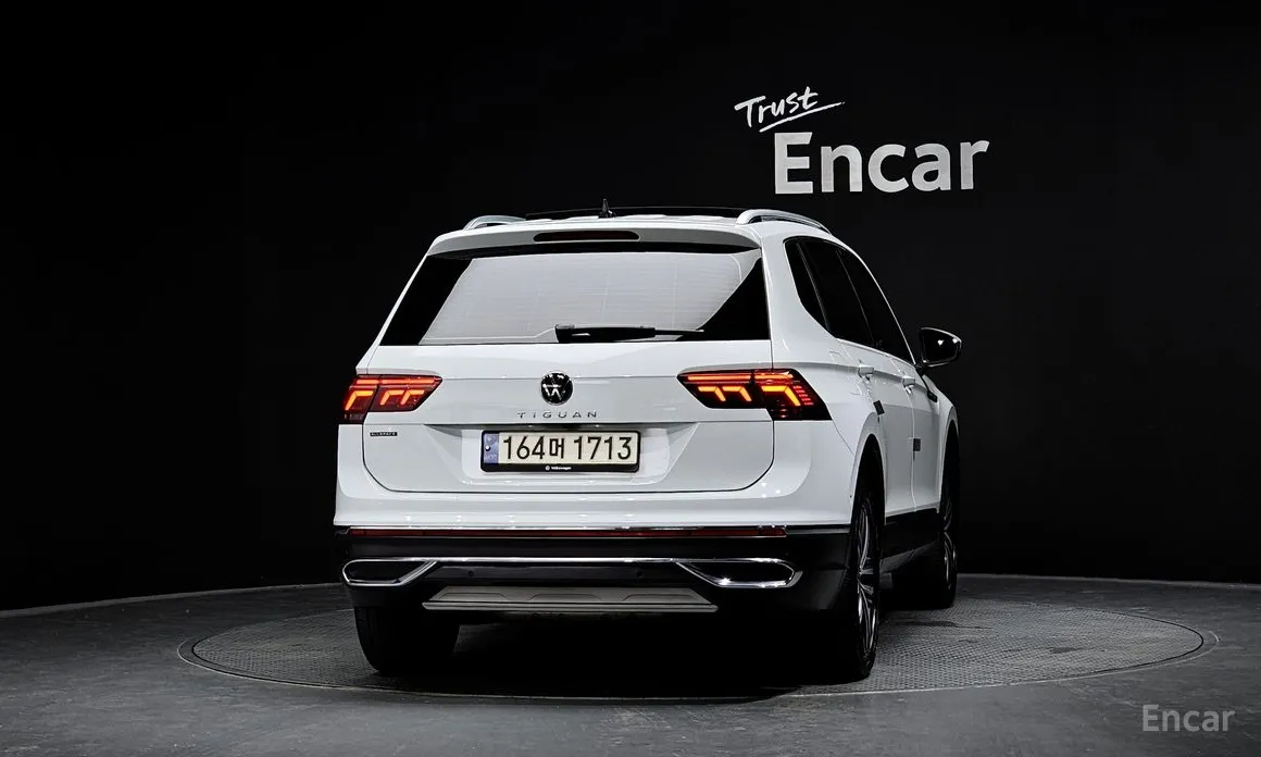 Фото 4 - Volkswagen Tiguan