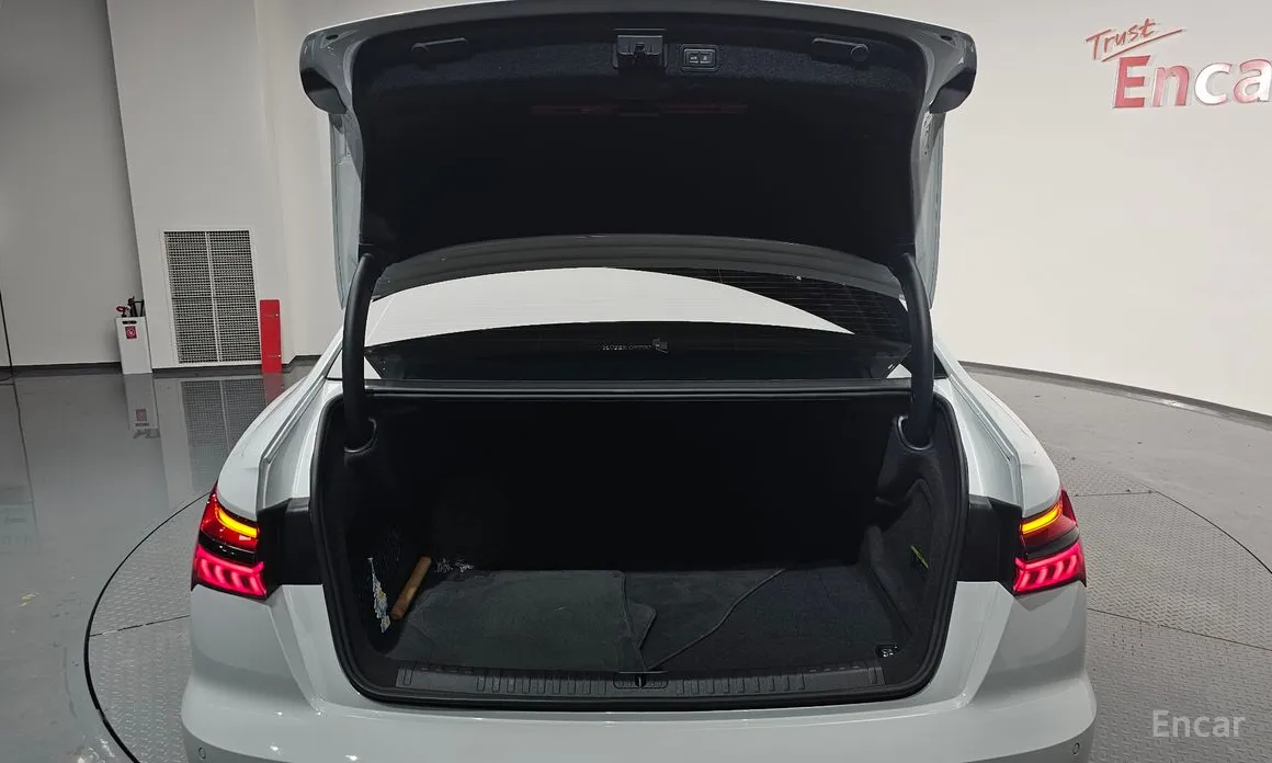 Audi A6 2019 45 TFSI Quattro Premium