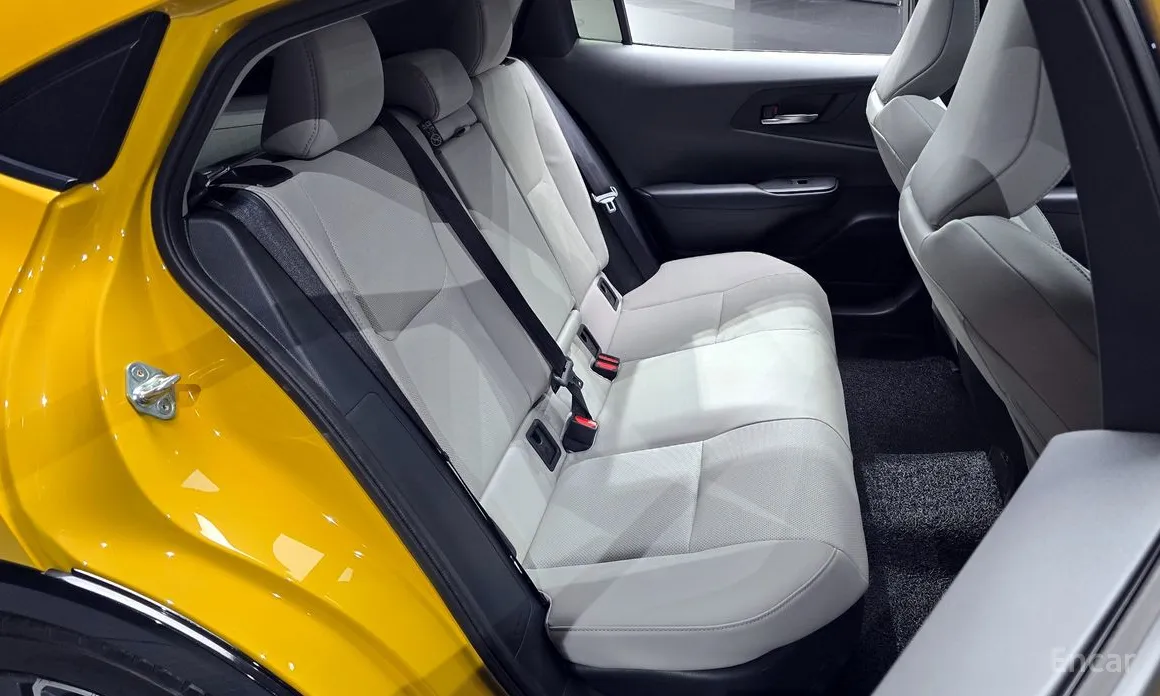 Фото 13 - Toyota Prius