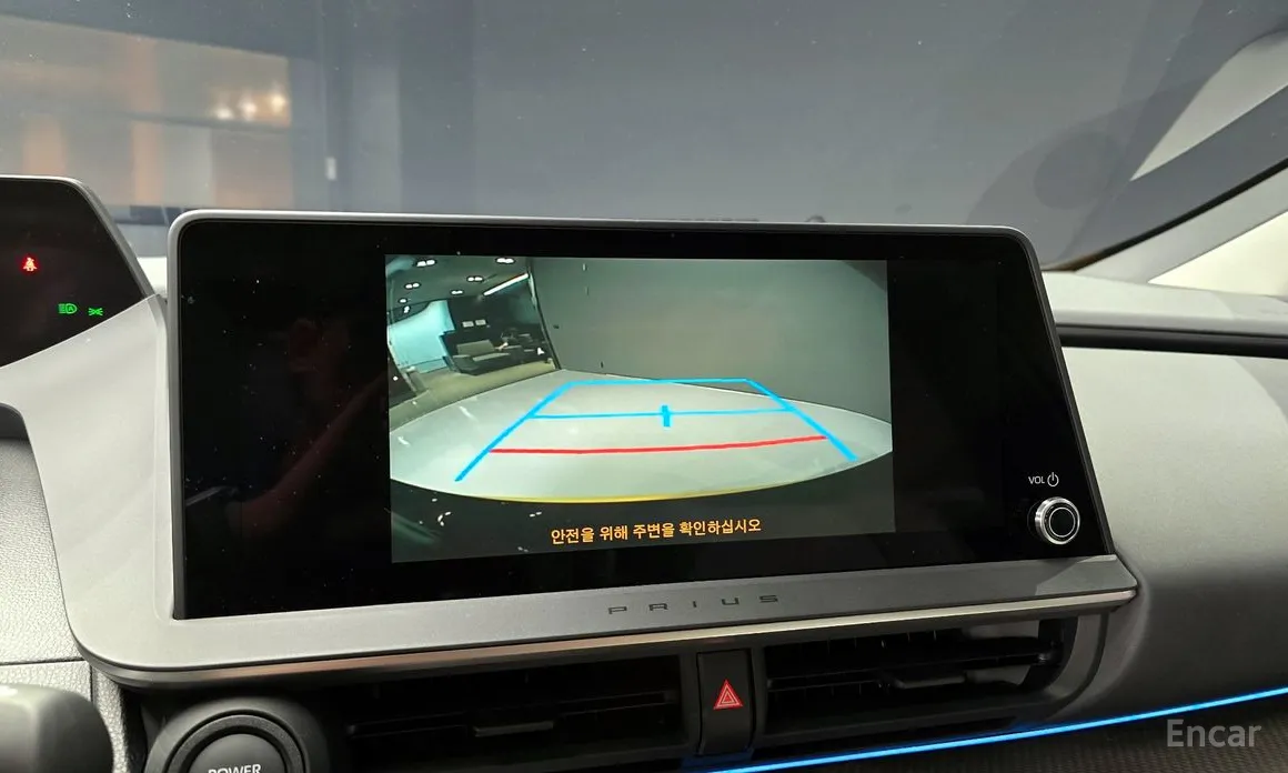 Фото 15 - Toyota Prius