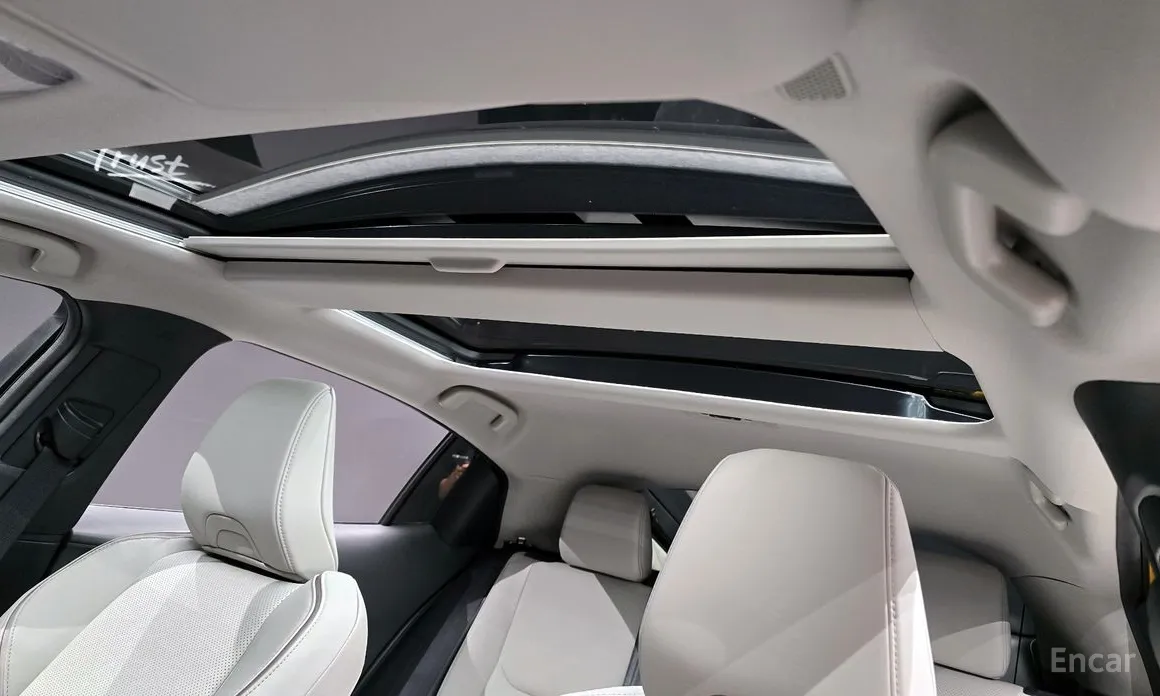 Фото 19 - Toyota Prius