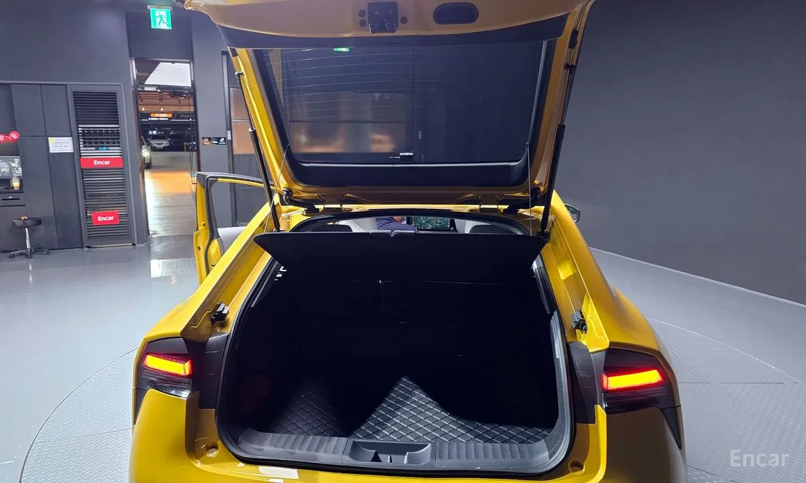 Фото 20 - Toyota Prius