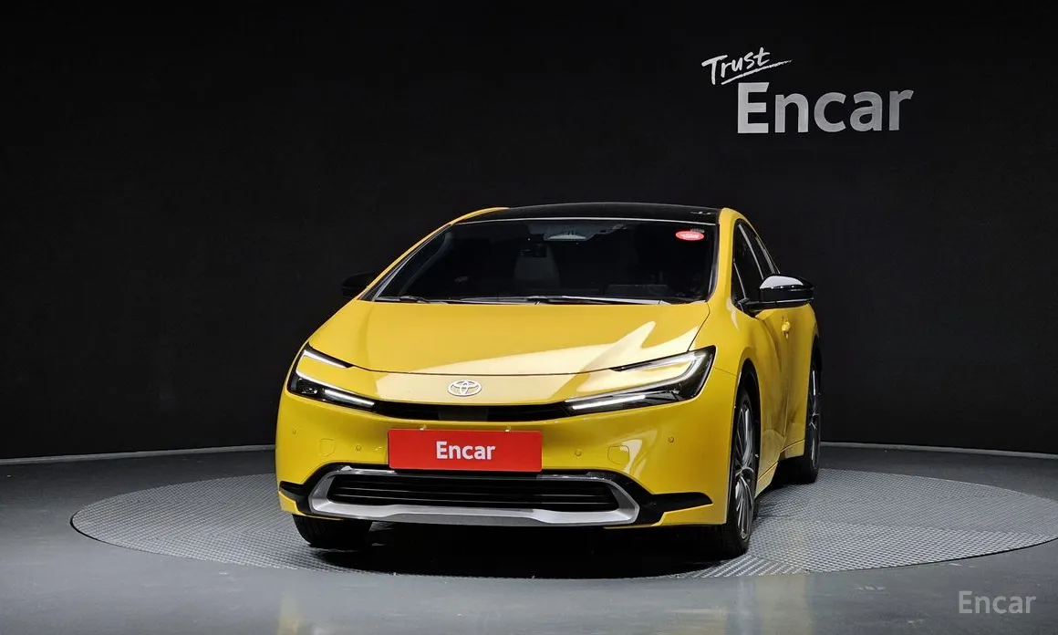 Фото 3 - Toyota Prius