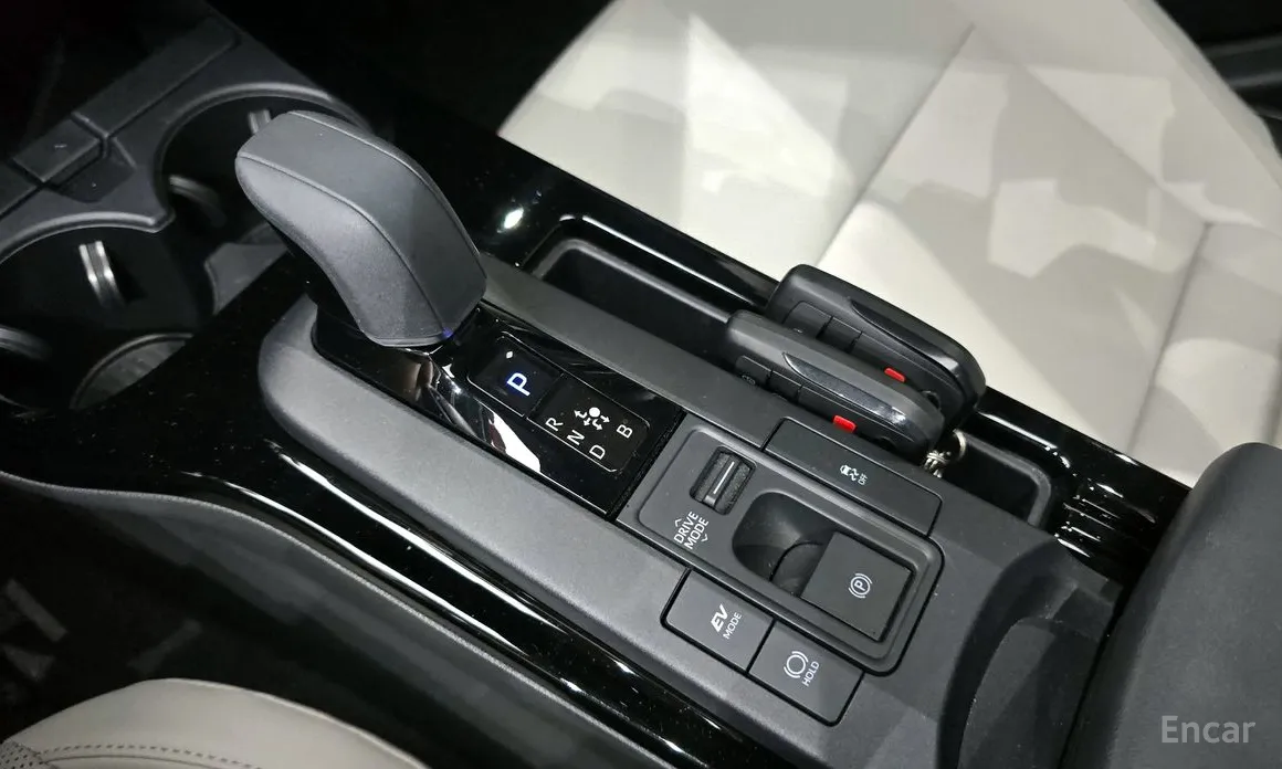 Фото 9 - Toyota Prius