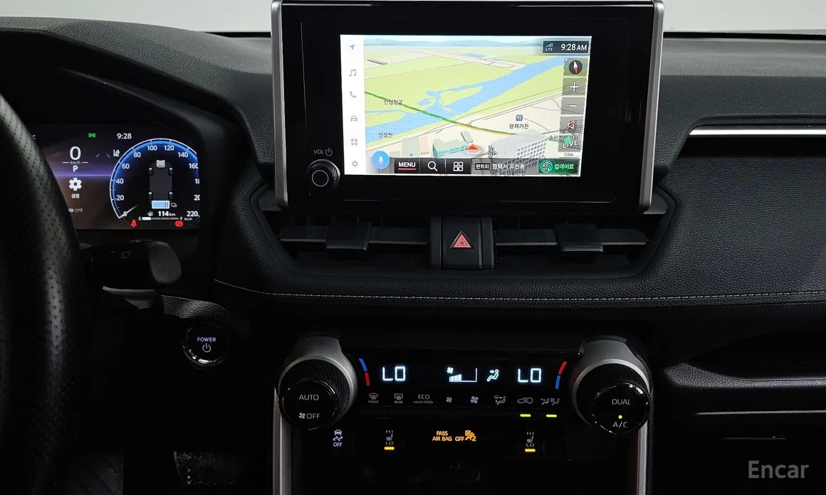 Фото 14 - Toyota RAV4