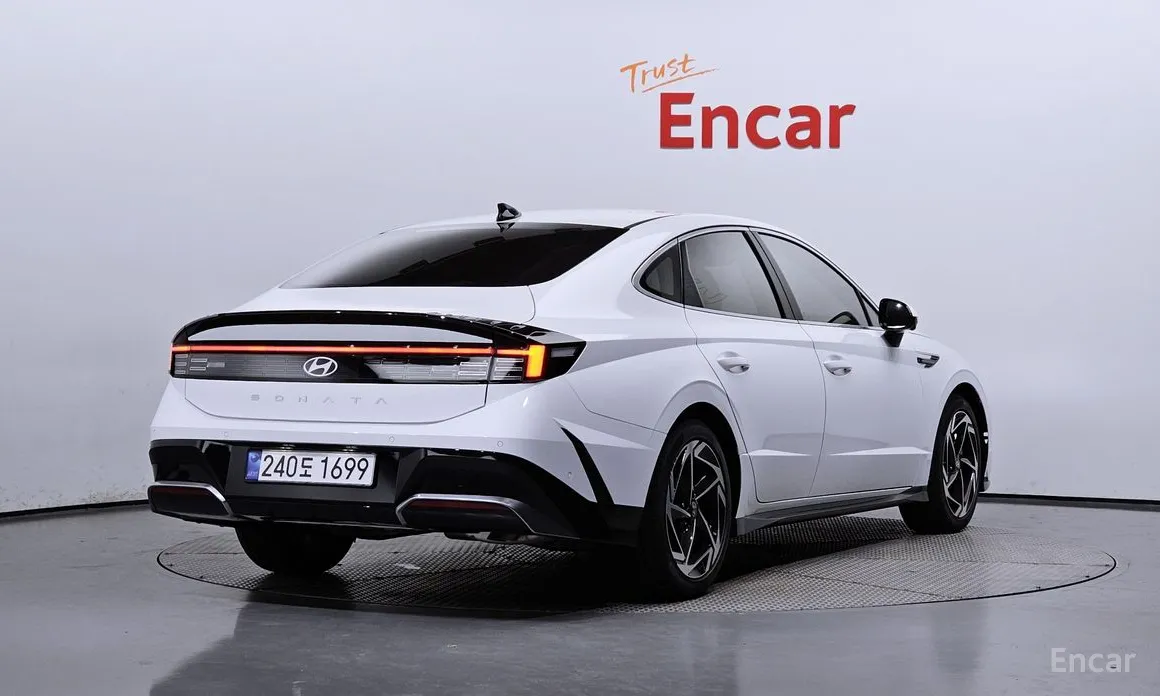 Фото 2 - Hyundai Sonata