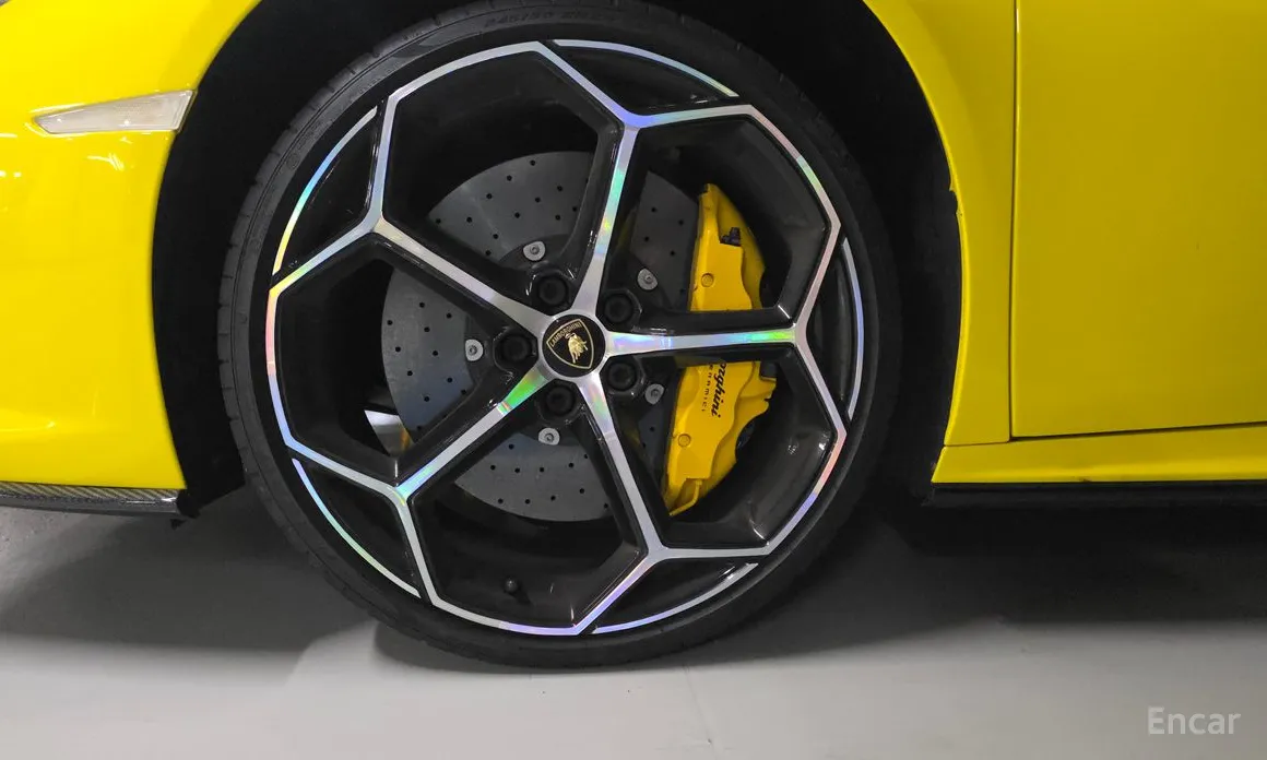 Фото 5 - Lamborghini Huracan