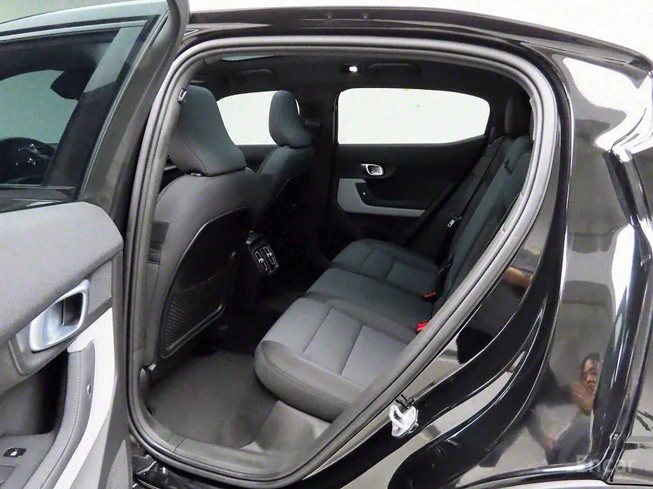 Фото 15 - Polestar 2