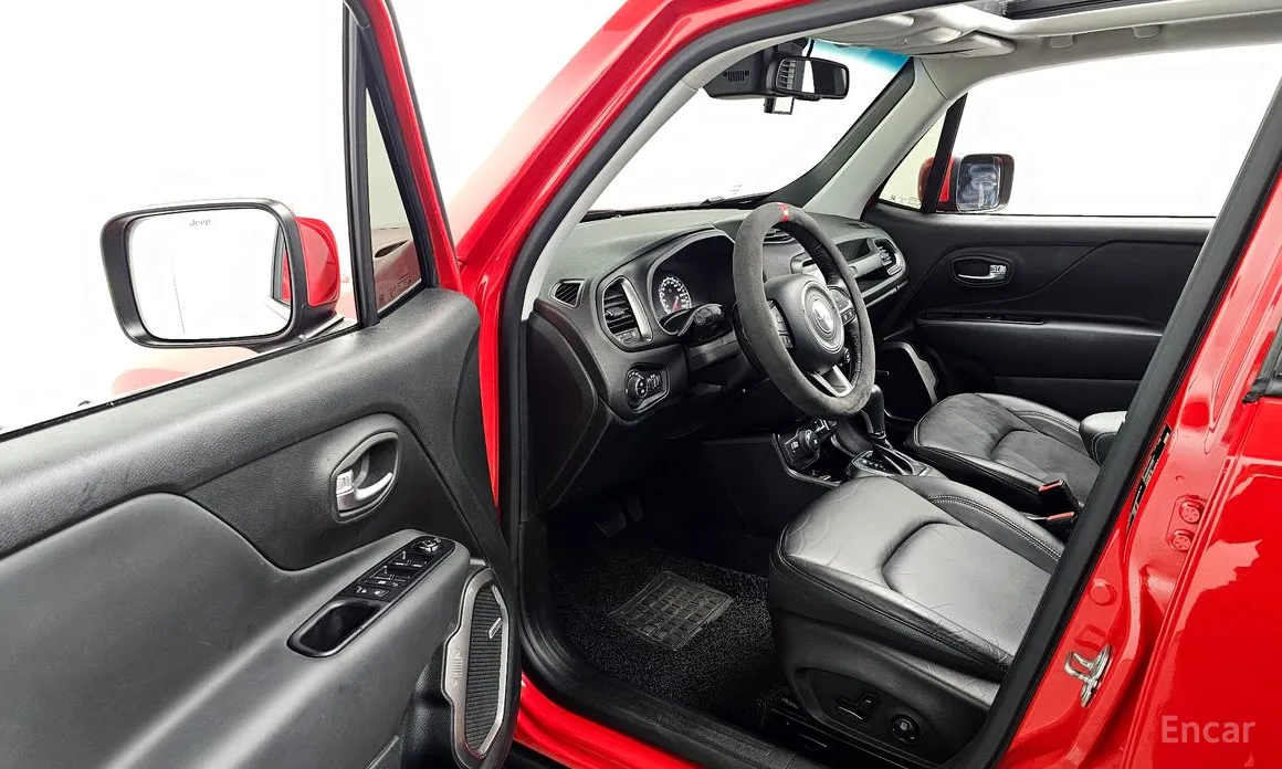 Фото 15 - Jeep Renegade