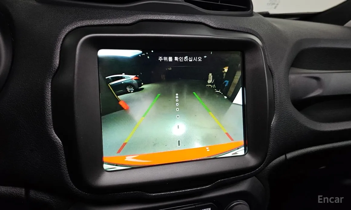 Фото 18 - Jeep Renegade