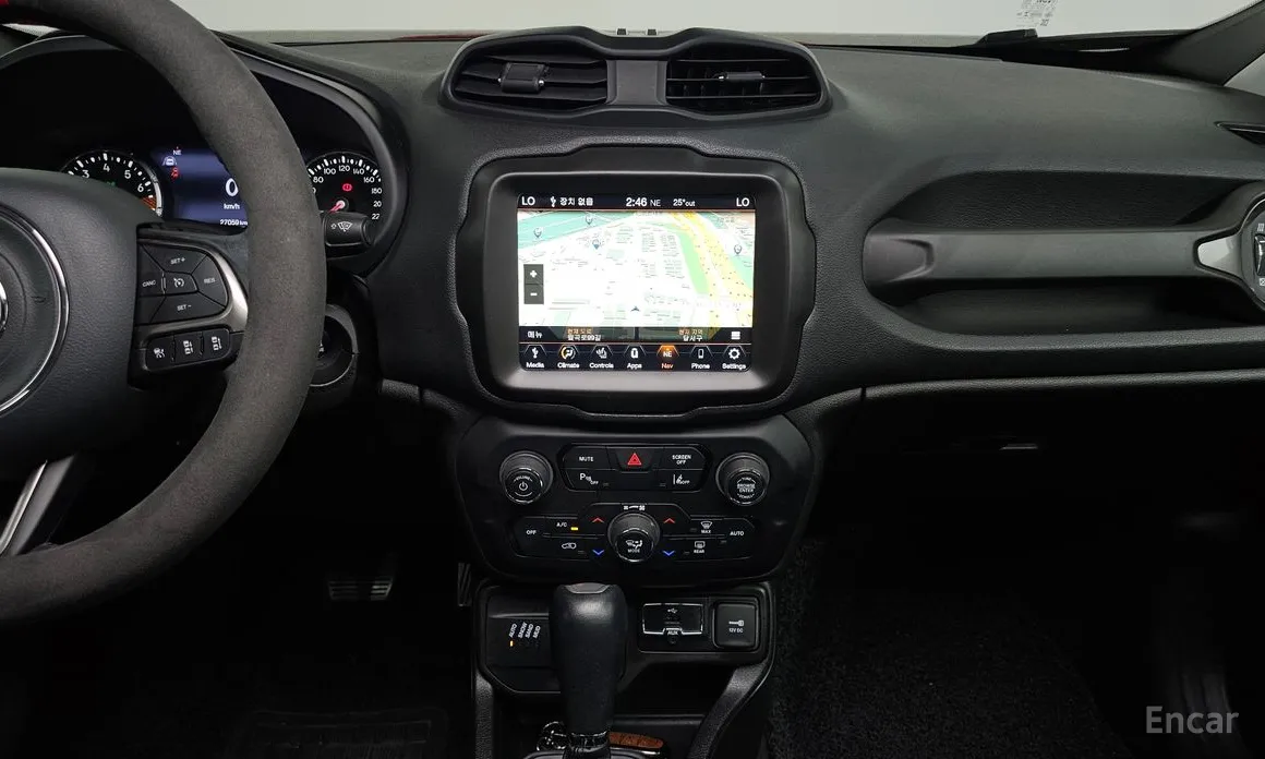 Фото 19 - Jeep Renegade