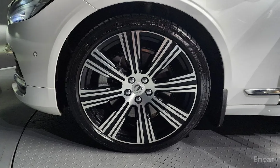 Фото 5 - Volvo S90