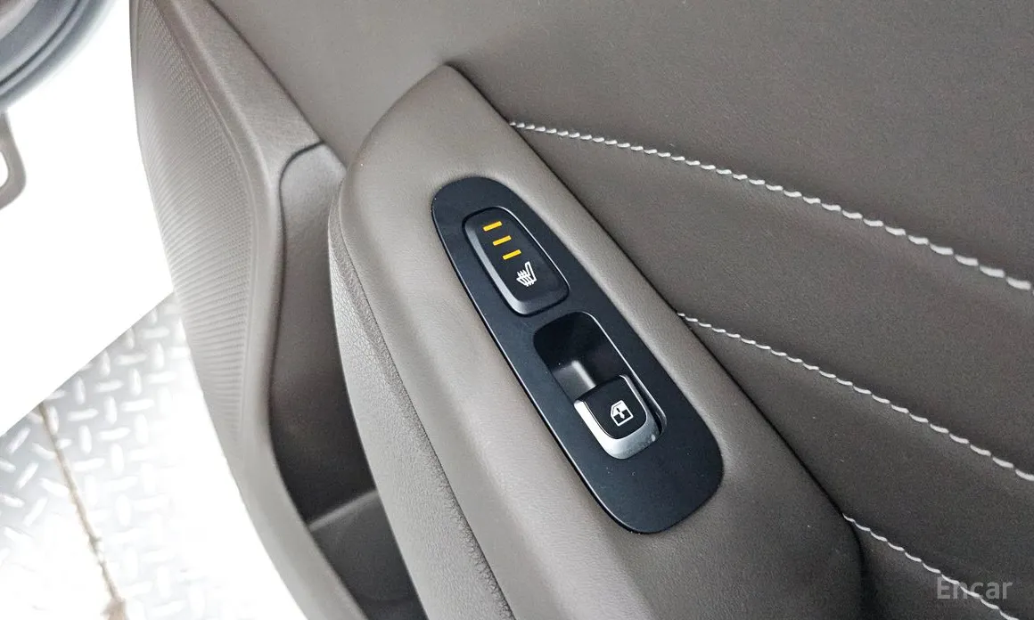 Фото 18 - Kia Stinger