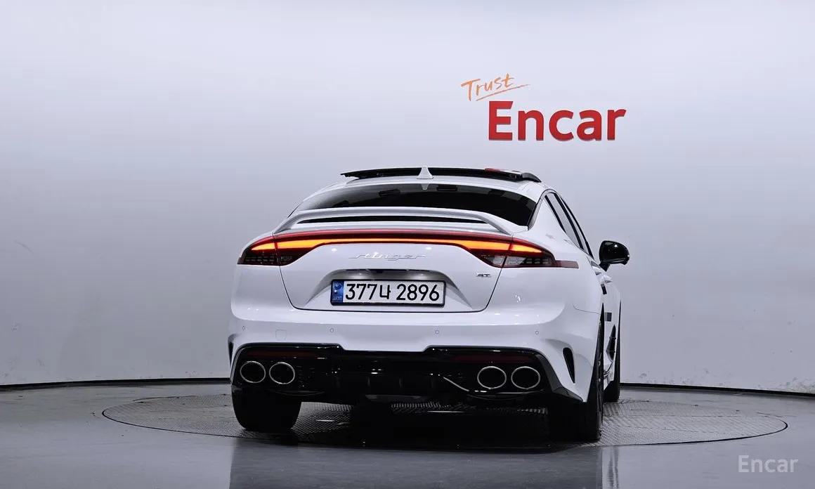 Фото 4 - Kia Stinger