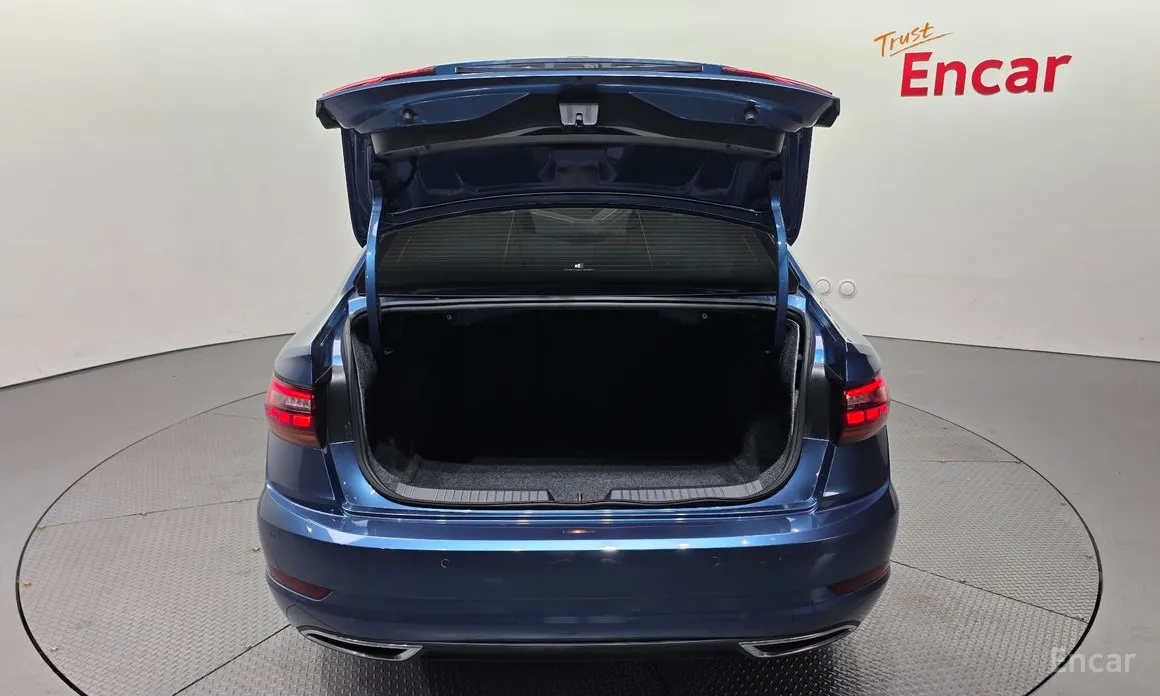 Фото 20 - Volkswagen Jetta