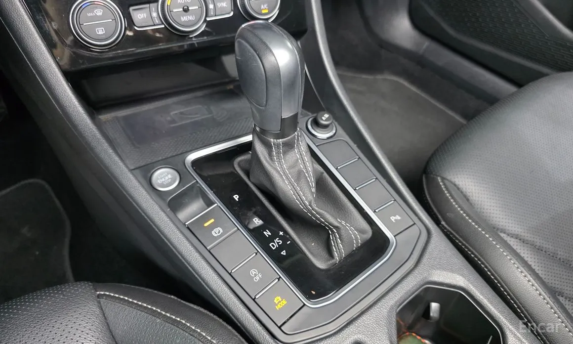 Фото 9 - Volkswagen Jetta