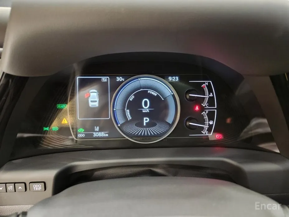 Фото 15 - Lexus ES