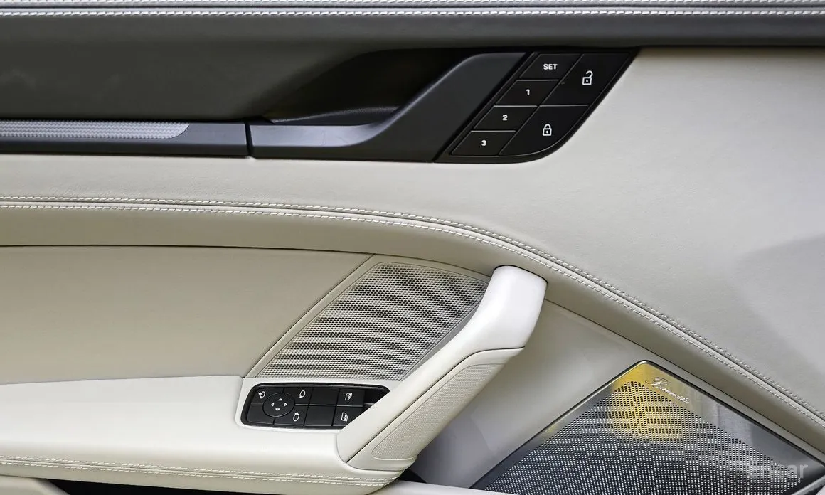 Фото 18 - Porsche 911