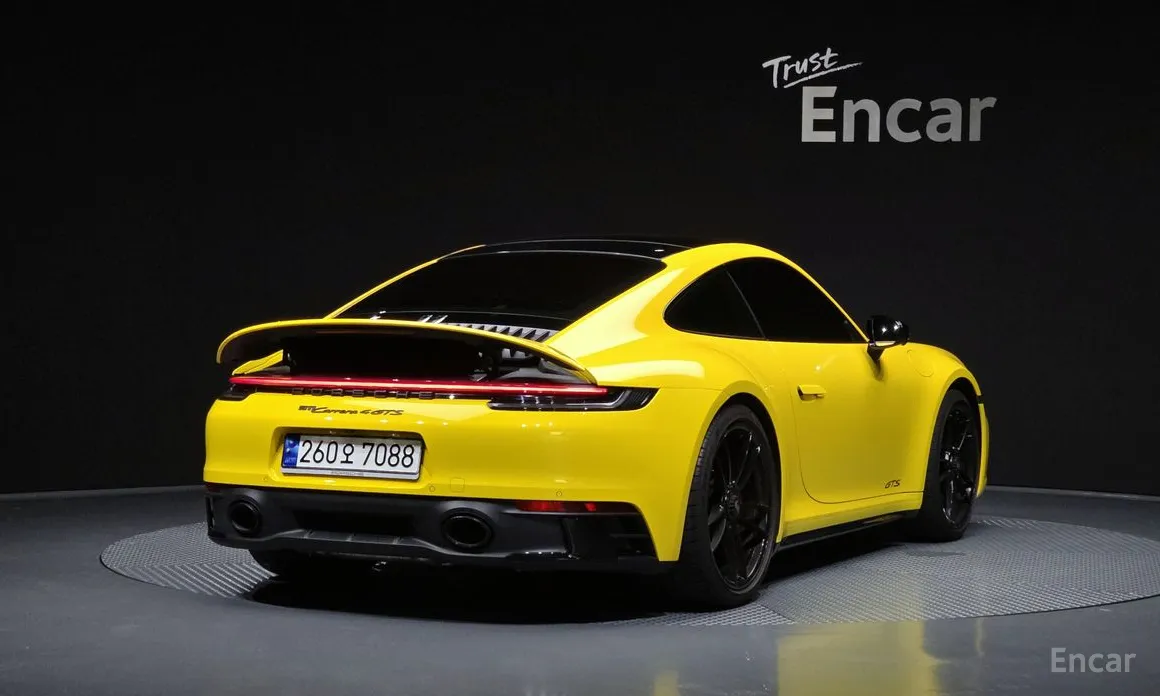 Фото 2 - Porsche 911