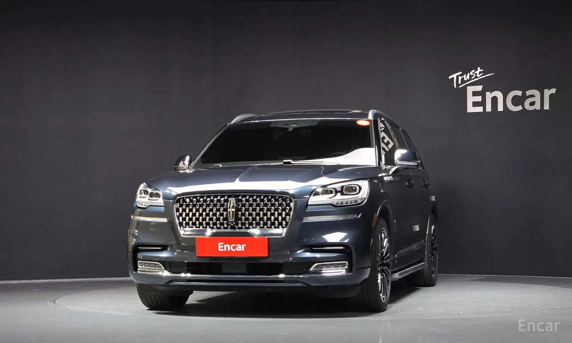 Фото 3 - Lincoln Aviator