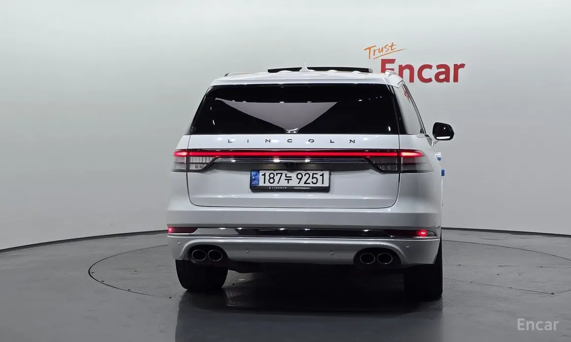 Фото 4 - Lincoln Aviator