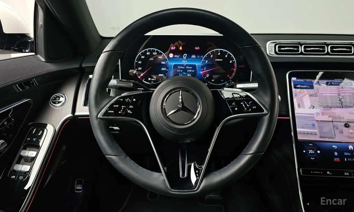 Фото 13 - Mercedes-Benz S-Class