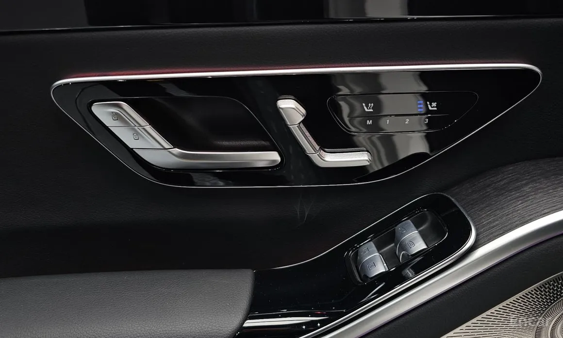 Фото 19 - Mercedes-Benz S-Class