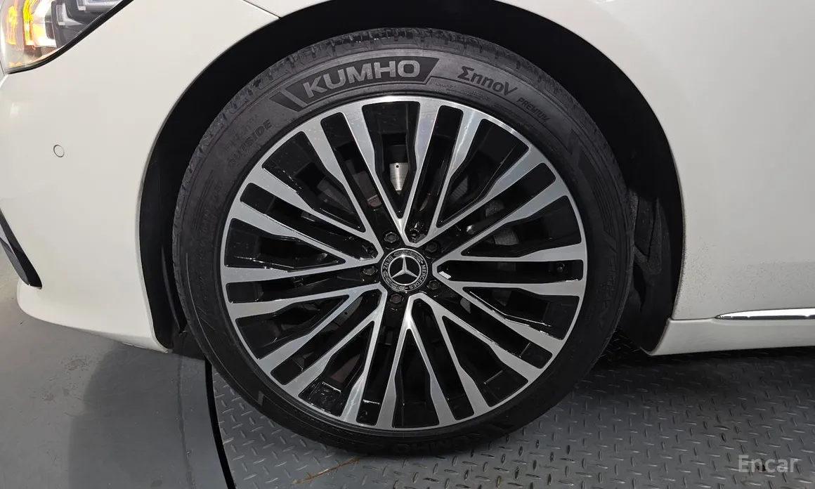 Фото 5 - Mercedes-Benz S-Class