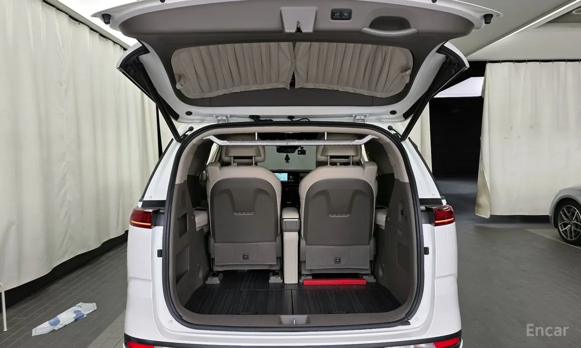 Фото 20 - Kia Carnival