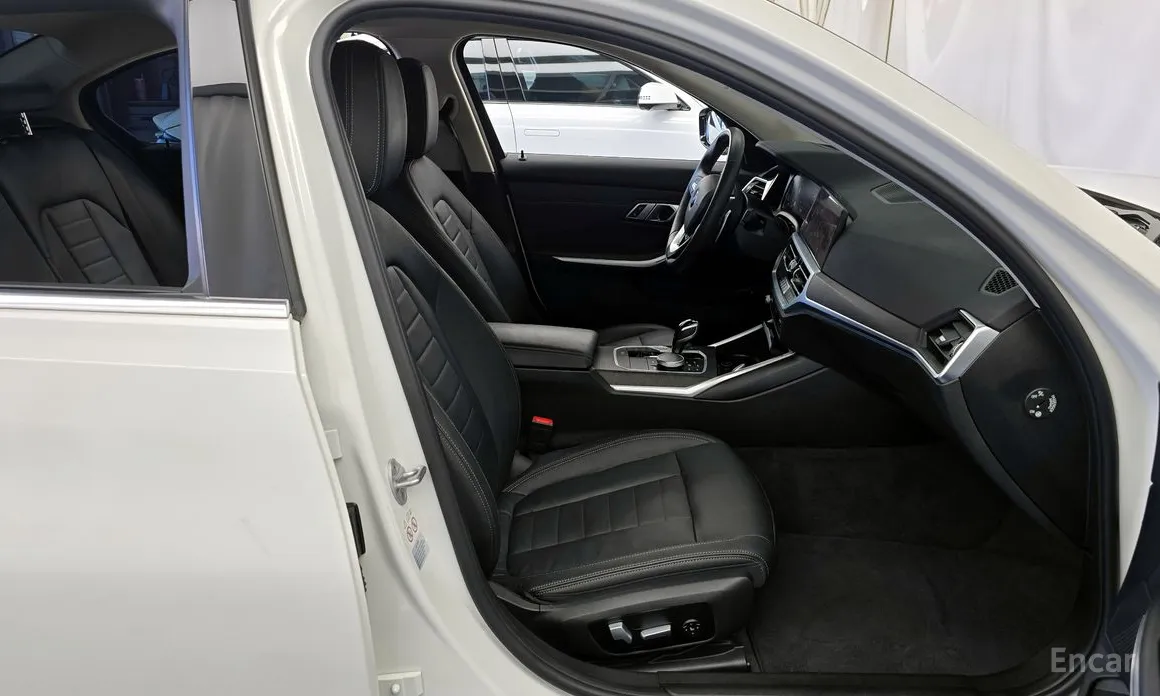 Фото 11 - BMW 3 Series