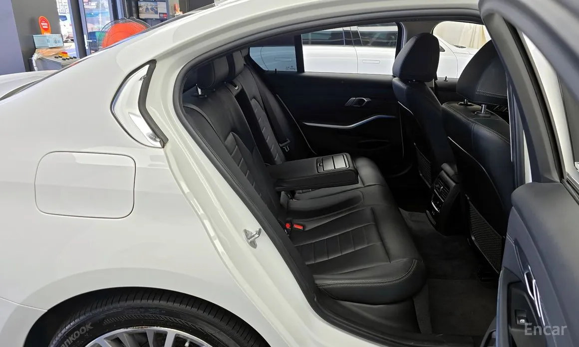 Фото 12 - BMW 3 Series