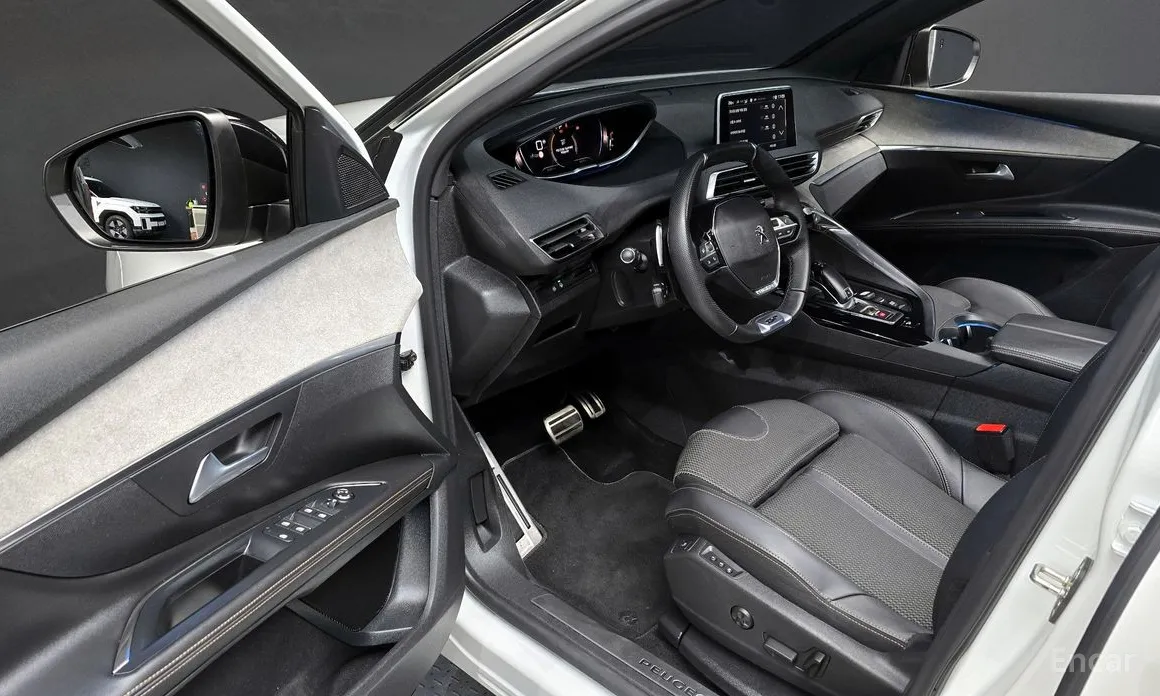 Фото 11 - Peugeot 5008