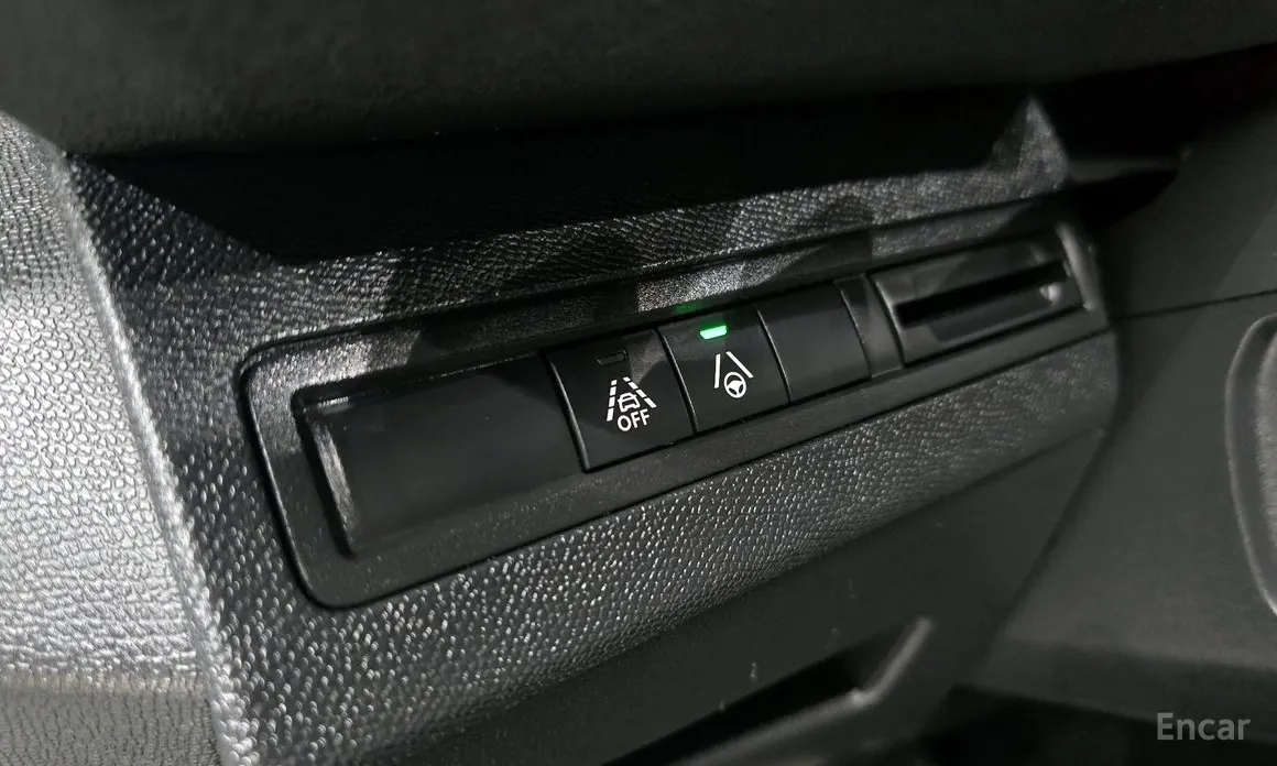 Фото 18 - Peugeot 5008