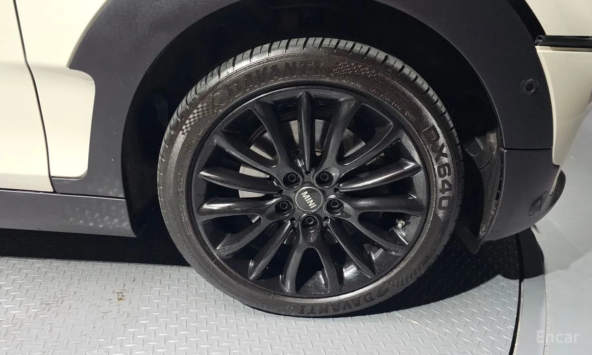 Фото 5 - Mini Clubman