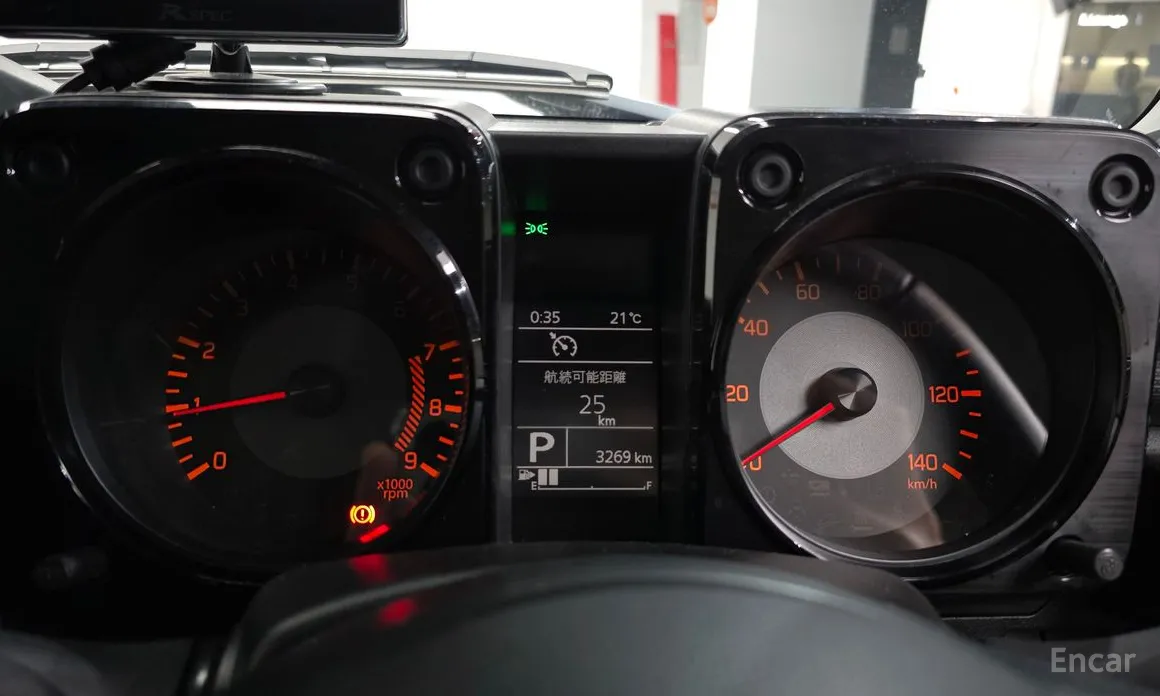 Фото 8 - Suzuki Jimny