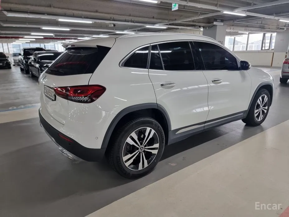 Фото 5 - Mercedes-Benz GLA-Class