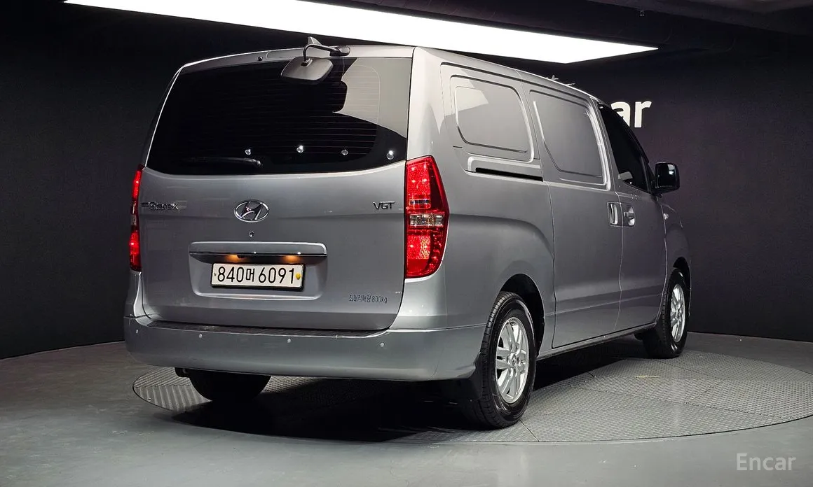 Фото 2 - Hyundai Starex