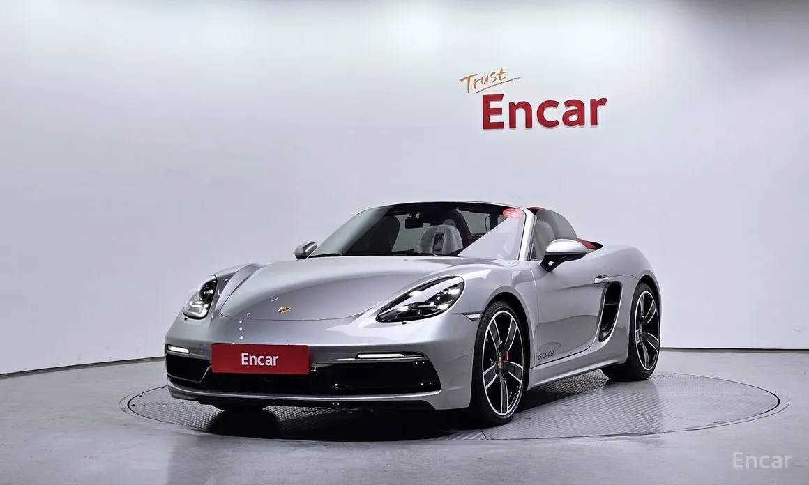 Фото 1 - Porsche 718