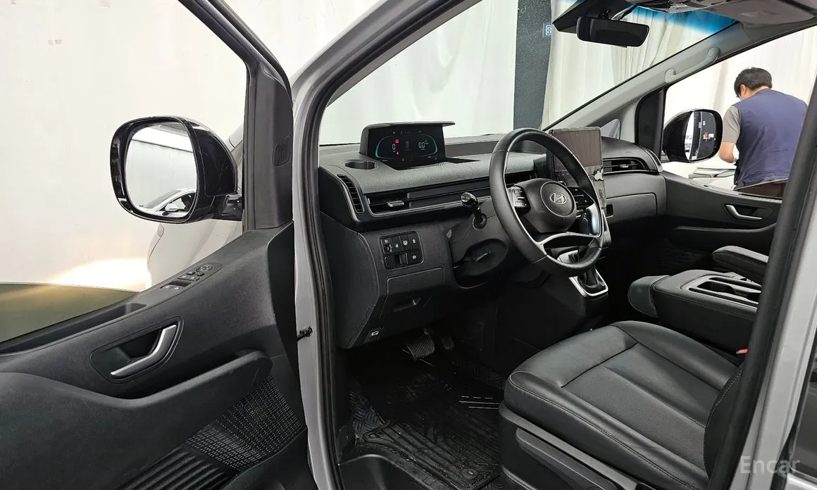 Фото 10 - Hyundai Staria