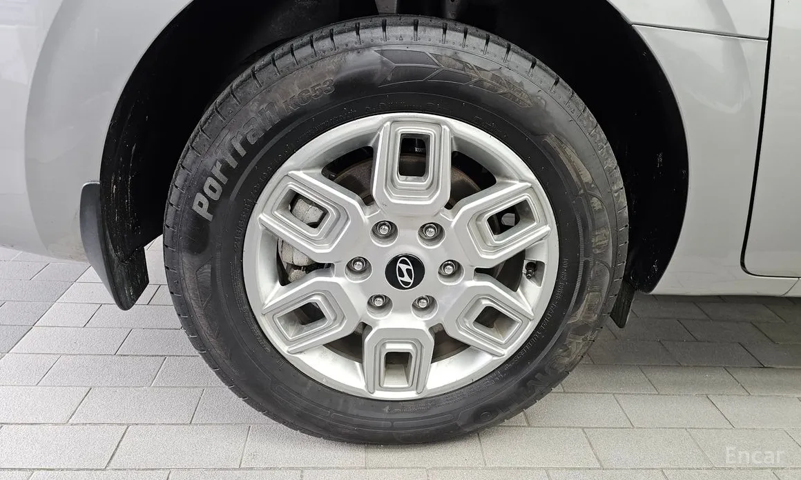 Фото 5 - Hyundai Staria