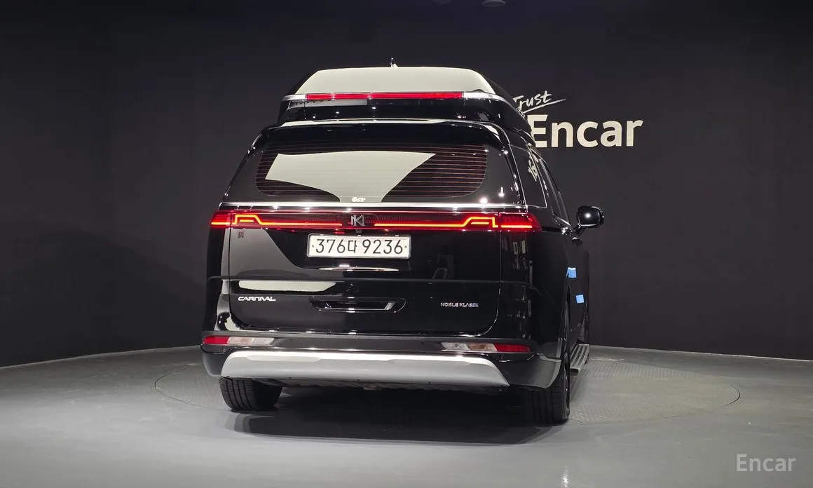 Фото 4 - Kia Carnival