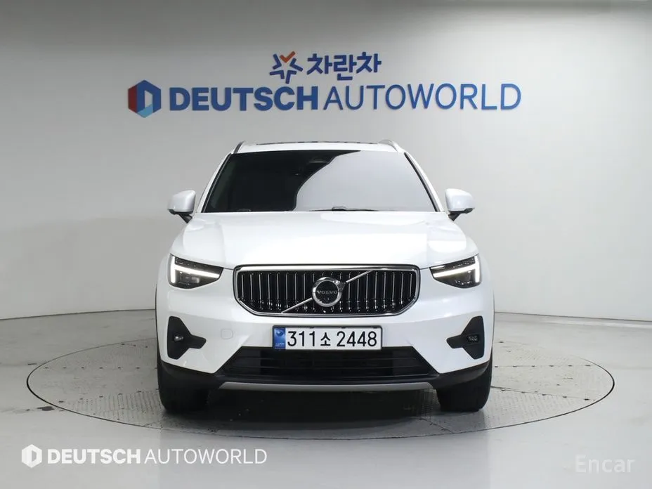Фото 3 - Volvo XC40