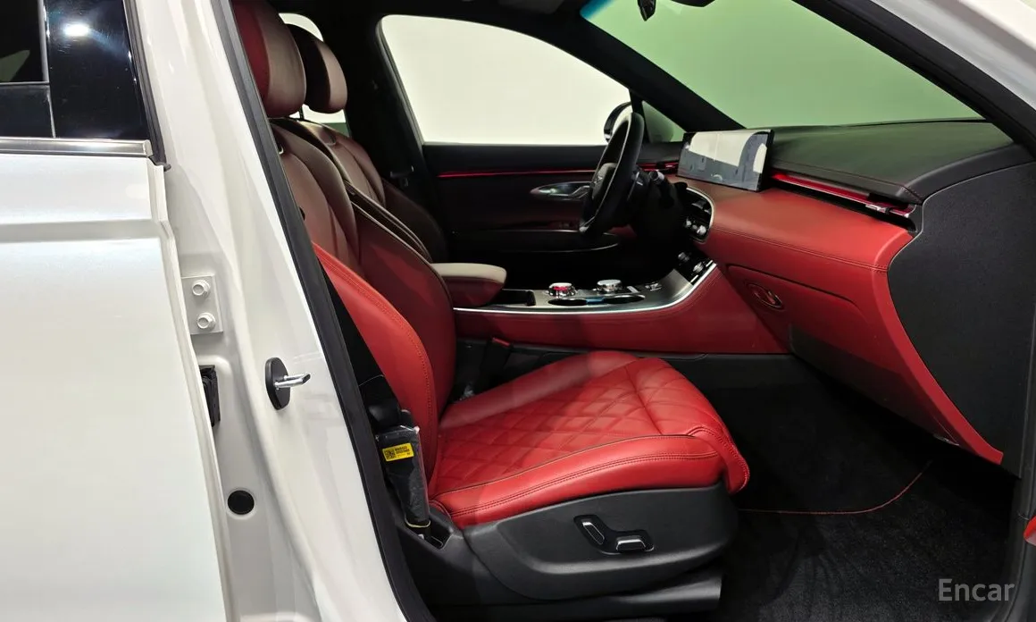 Фото 11 - Genesis GV70