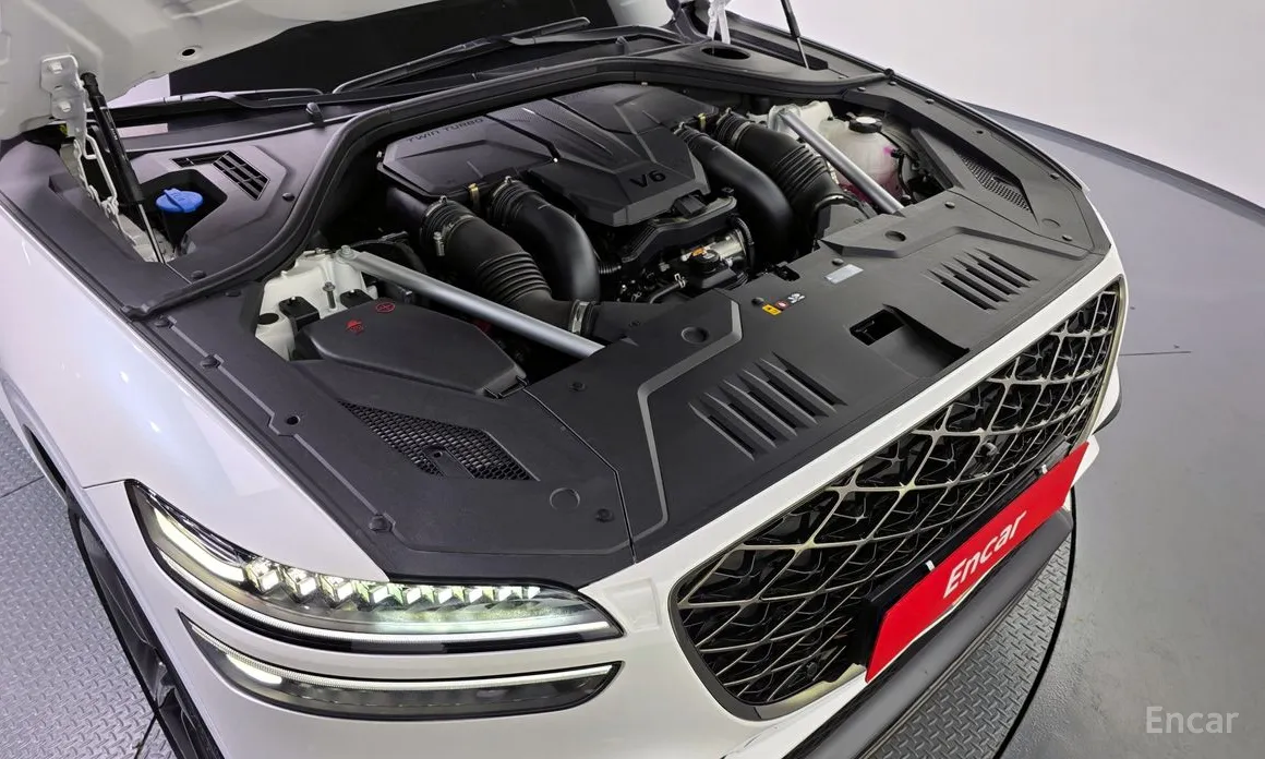 Фото 6 - Genesis GV70