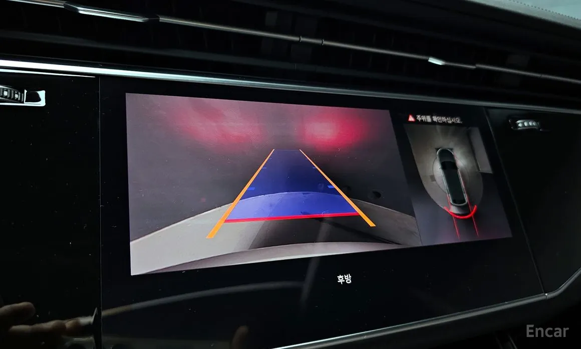 Фото 15 - Audi RS Q8