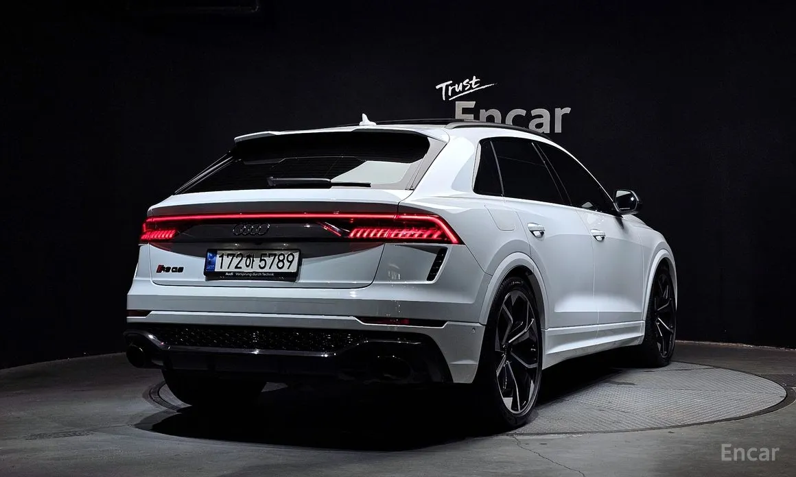 Фото 2 - Audi RS Q8