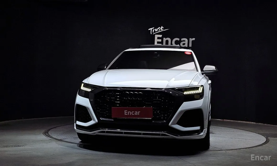 Фото 3 - Audi RS Q8